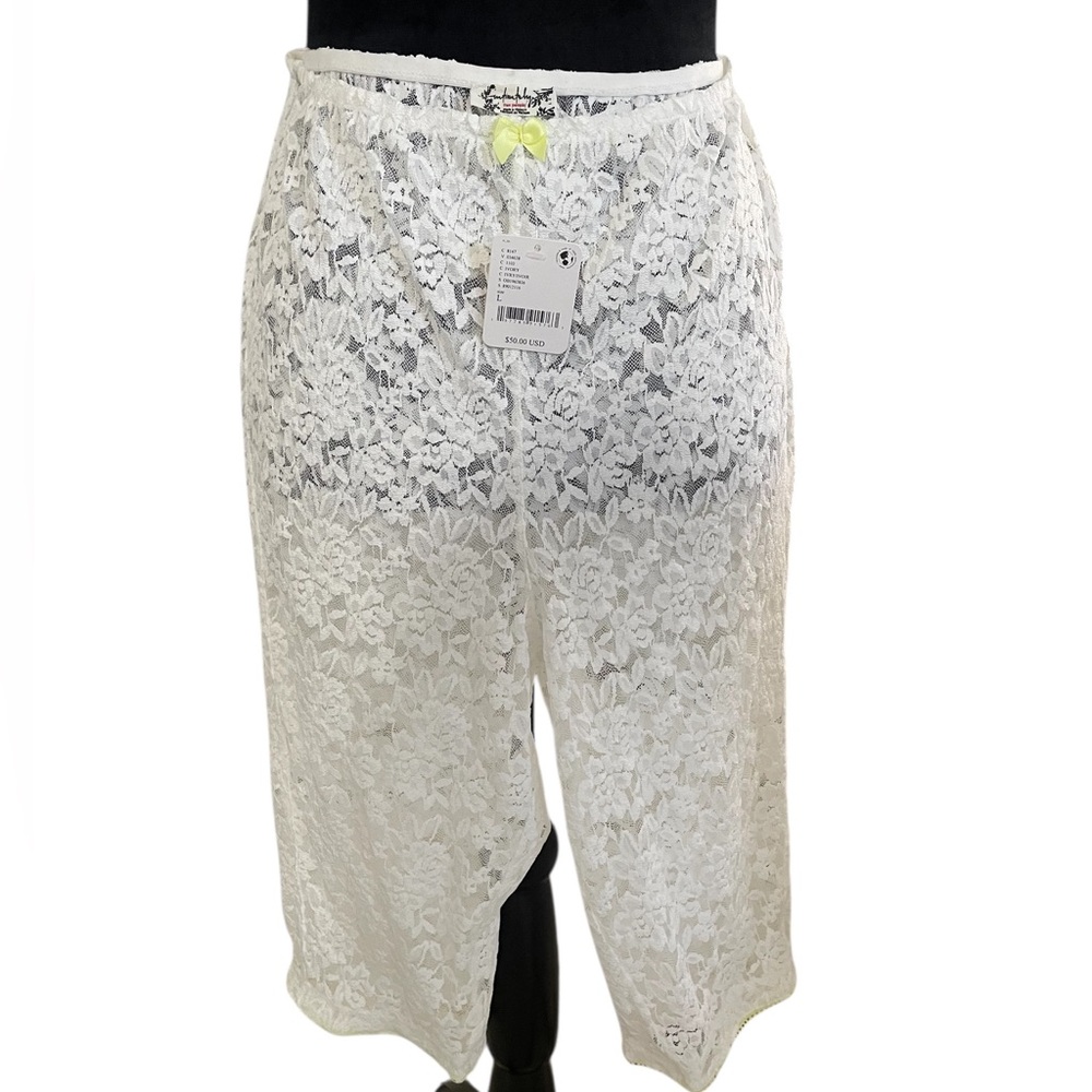 Free People All Day Women's Wear Lace Caprice in White,Large - Picture 9 of 9